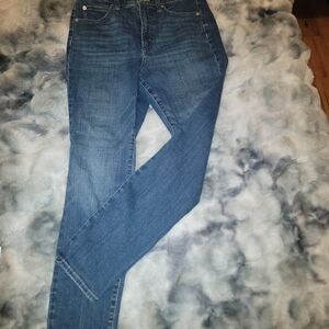 Universal Thread Women's Straight Leg Jeans in Denim Blue